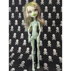 Monster High Skultimate Roller Maze Frankie Stein Nude